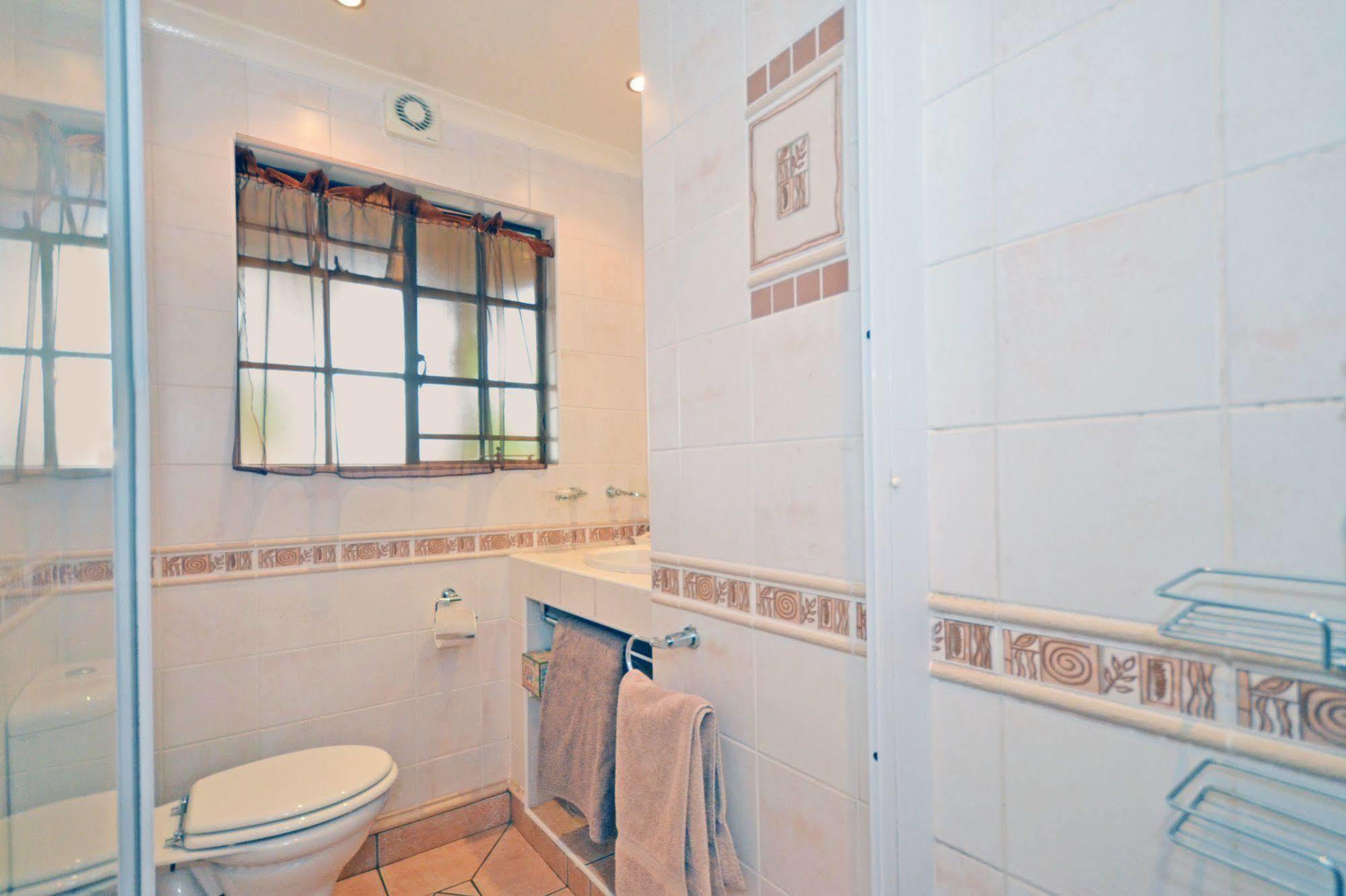Cherry Tree Cottage B&B Linden Johannesburgo Exterior foto