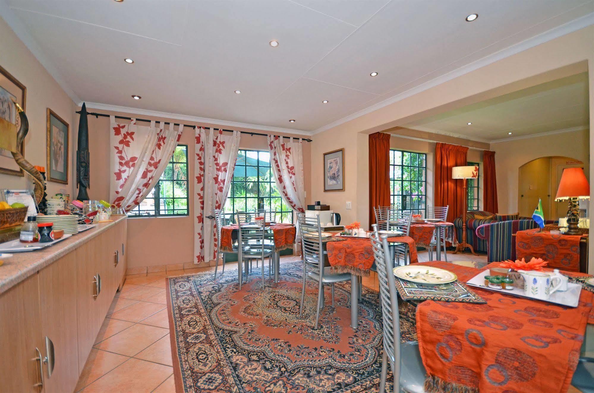 Cherry Tree Cottage B&B Linden Johannesburgo Exterior foto